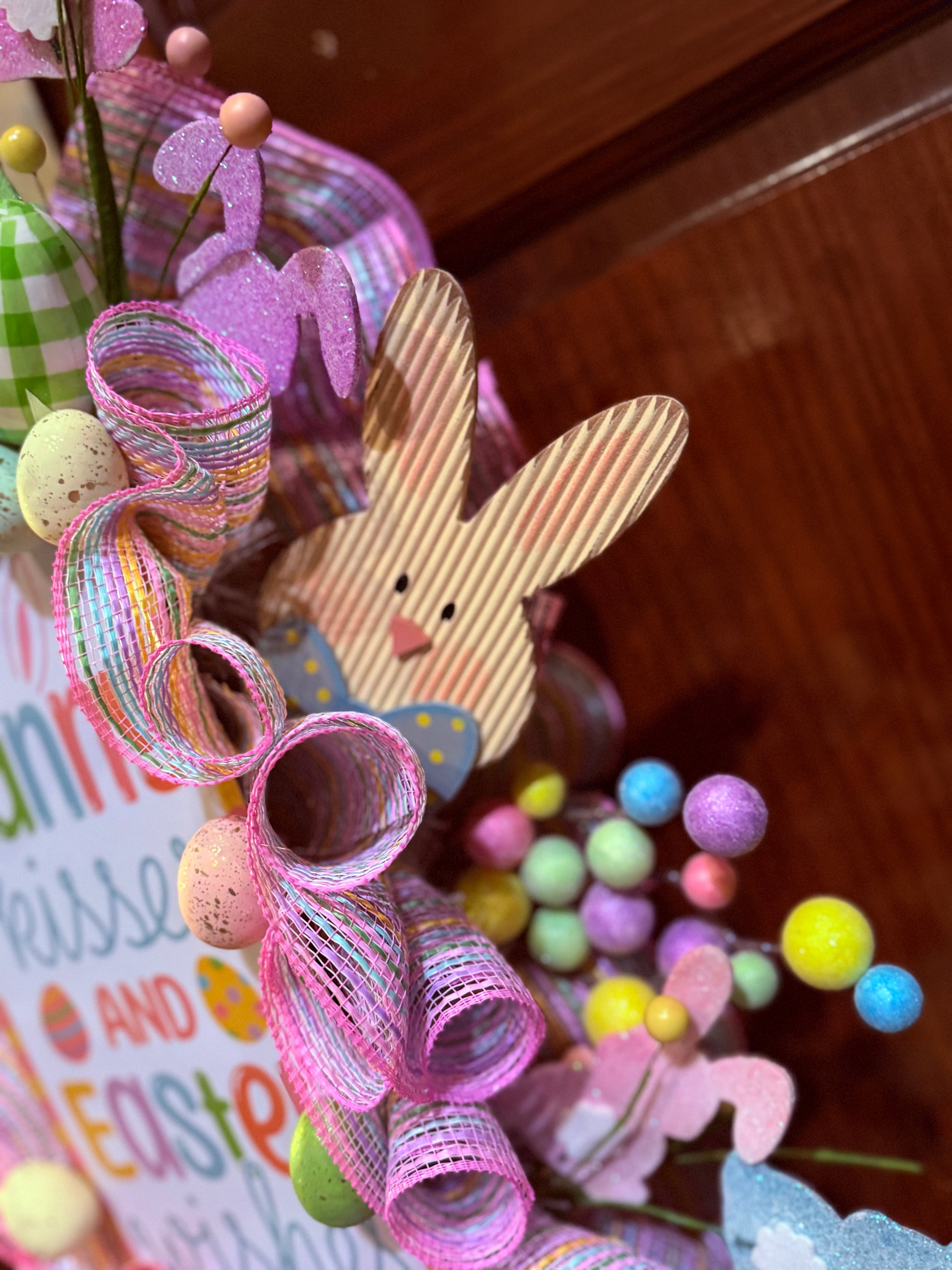 Luxury Easter Bunny Wreath – Pastel Spring Door Decor with Bunny Kisses Sign