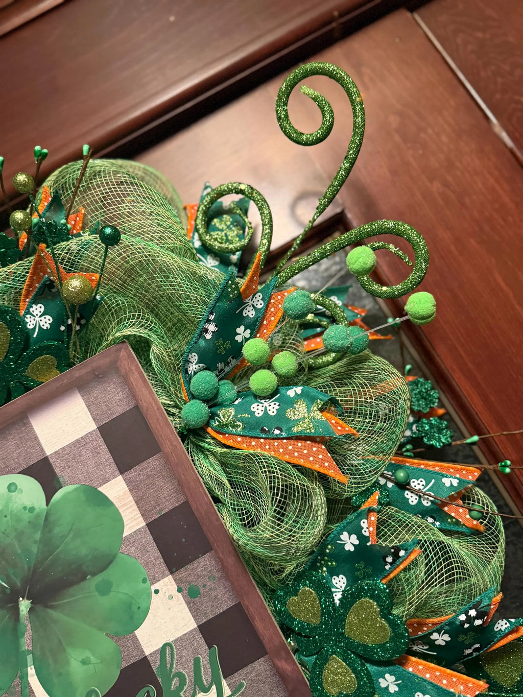 St. Patrick’s Day Lucky Wreath, Green Shamrock Door Wreath, St Paddy’s Day Decor, Irish Holiday Mesh Wreath, Spring Front Door Decoration