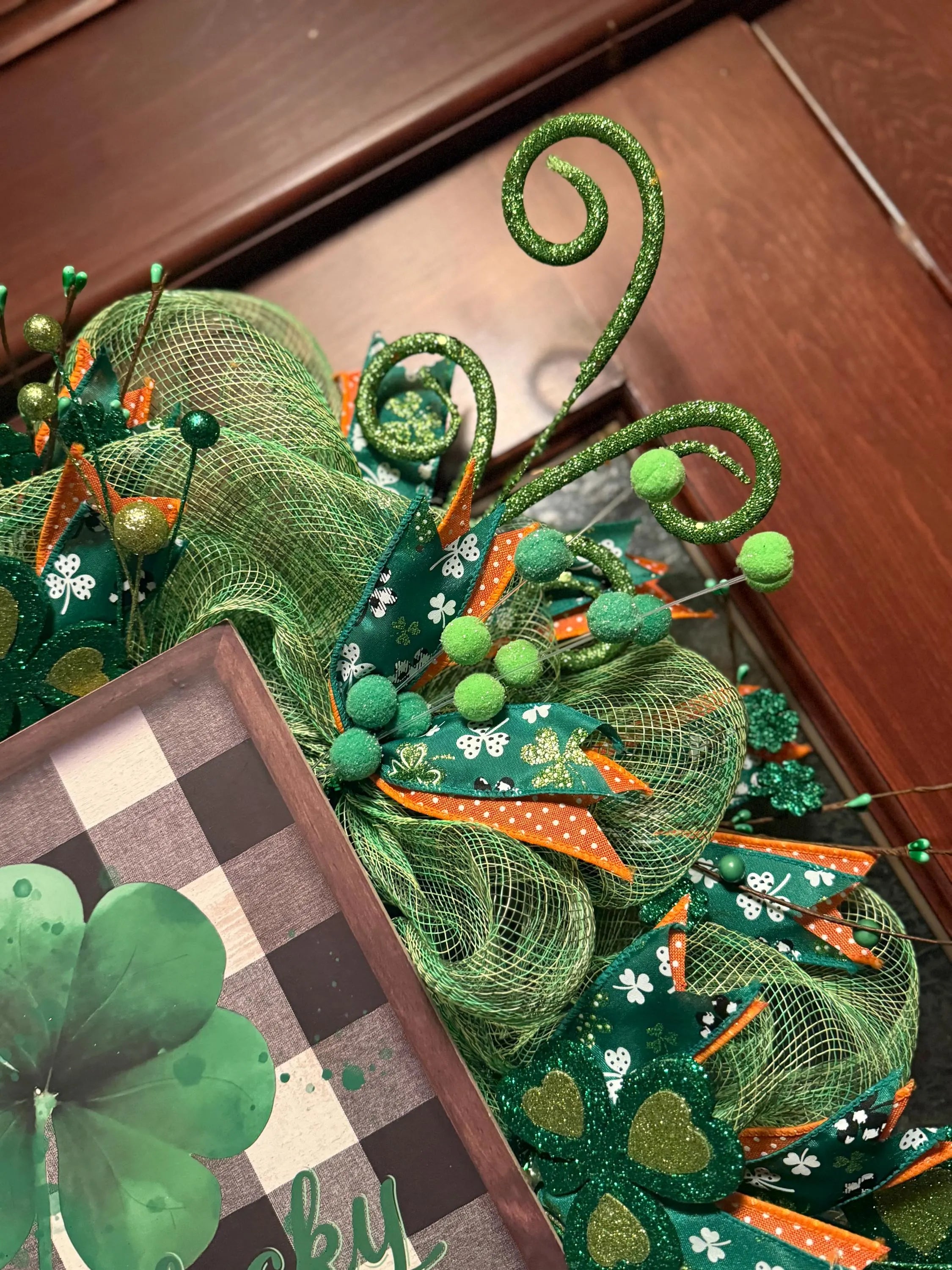 St. Patrick’s Day Lucky Wreath, Green Shamrock Door Wreath, St Paddy’s Day Decor, Irish Holiday Mesh Wreath, Spring Front Door Decoration