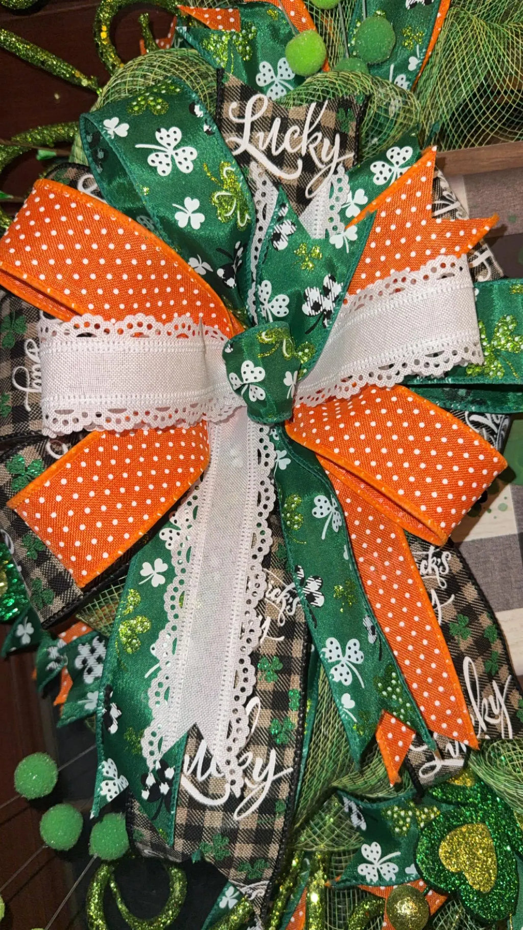 St. Patrick’s Day Lucky Wreath, Green Shamrock Door Wreath, St Paddy’s Day Decor, Irish Holiday Mesh Wreath, Spring Front Door Decoration